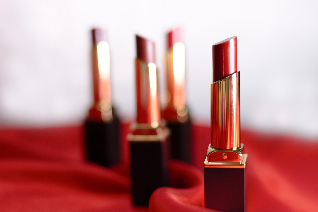 Afterglow Lip Love Lipstick Review 2025: Safety, Organic Infusion, and Gluten-Free Certification