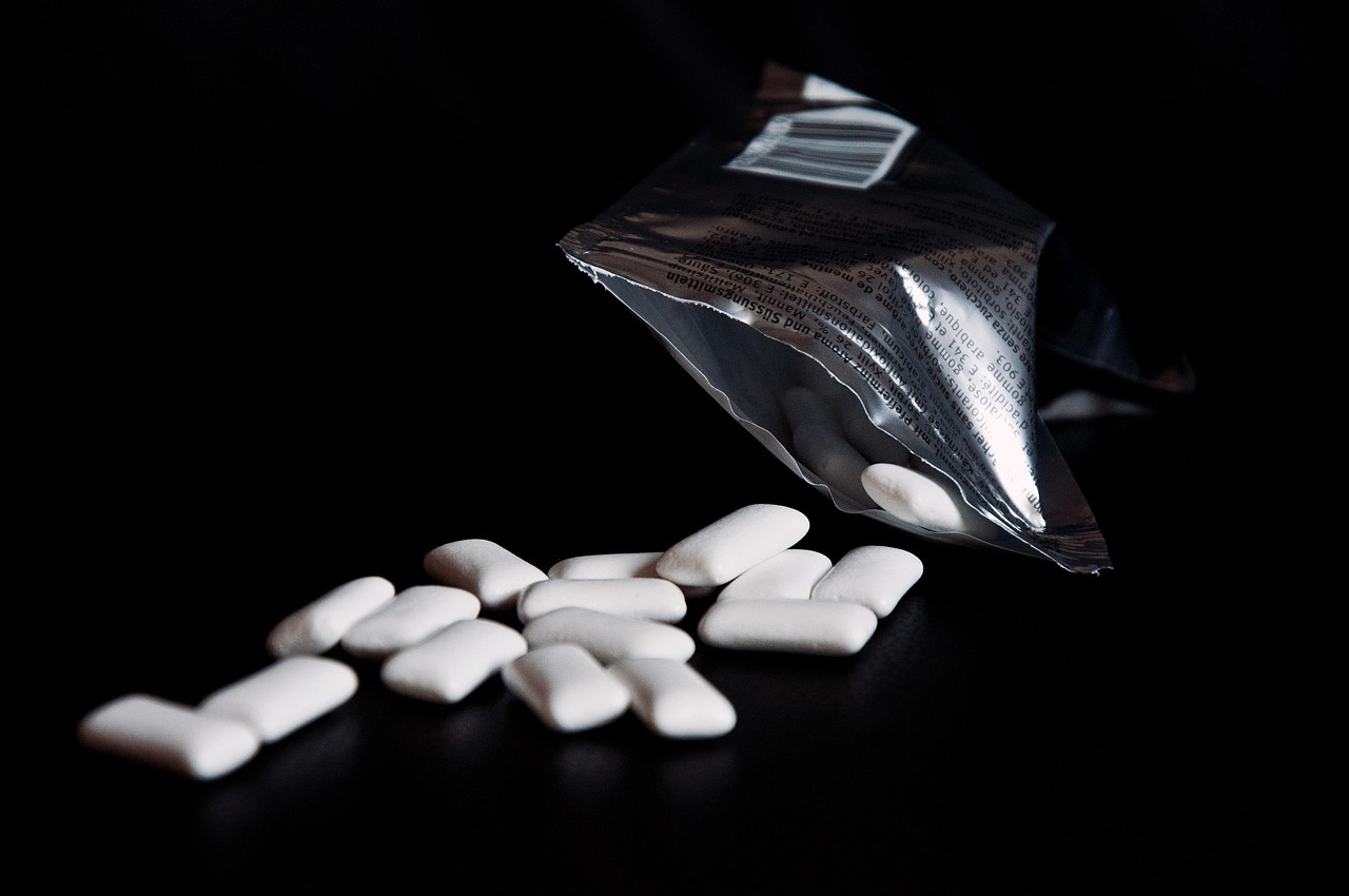 Glee Gum Gluten Free Review 2025: Safety, Ingredients, and Why Chicle Matters