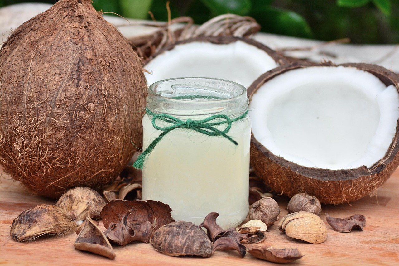 The Comprehensive Guide to Coconut Oil Benefits: Metabolism, Skin Health, and Gluten-Free Living
