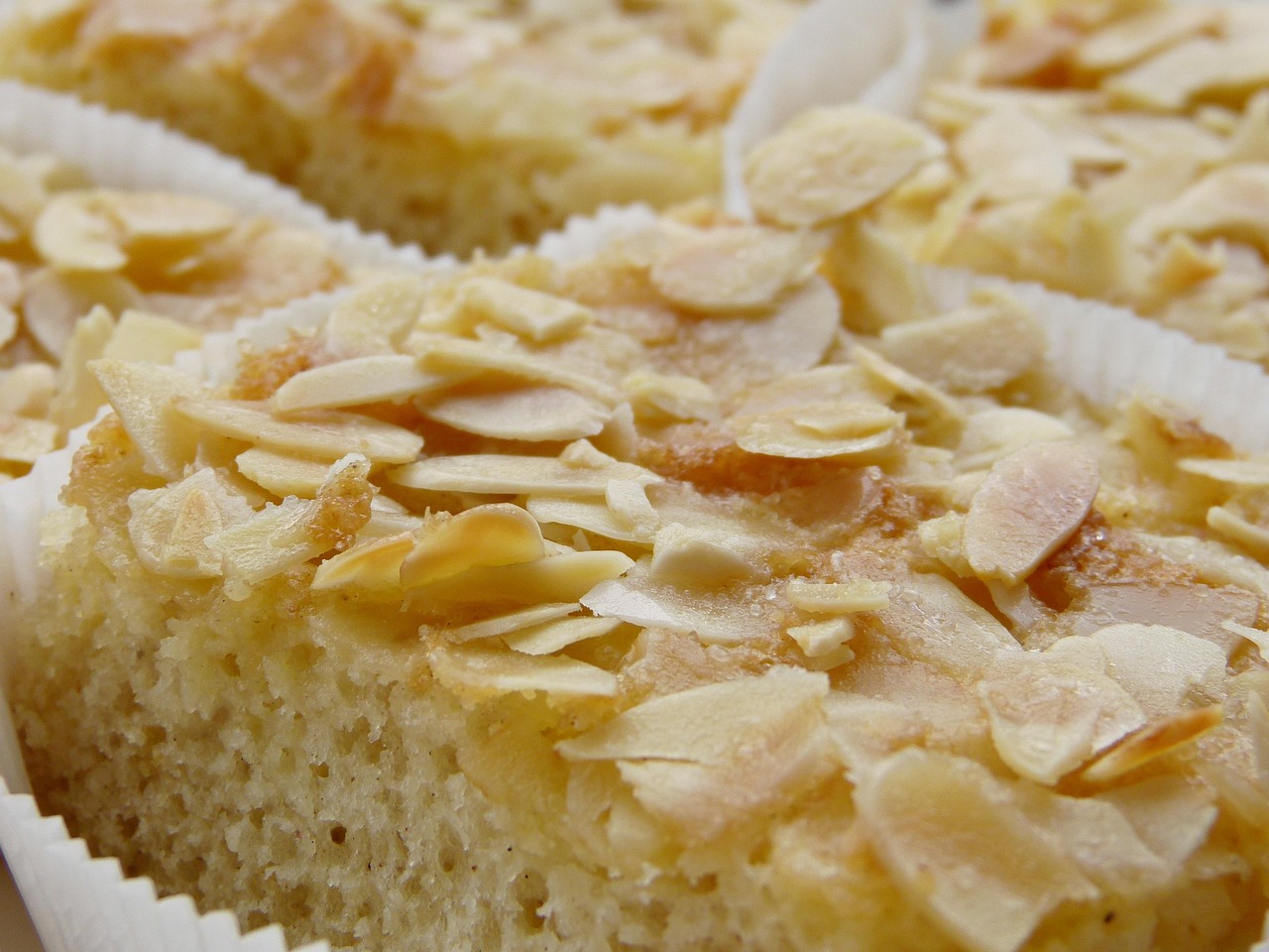 The Definitive Gluten Free Almond Cake Recipe: Flourless, Moist, and Authoritative Guide (2025)
