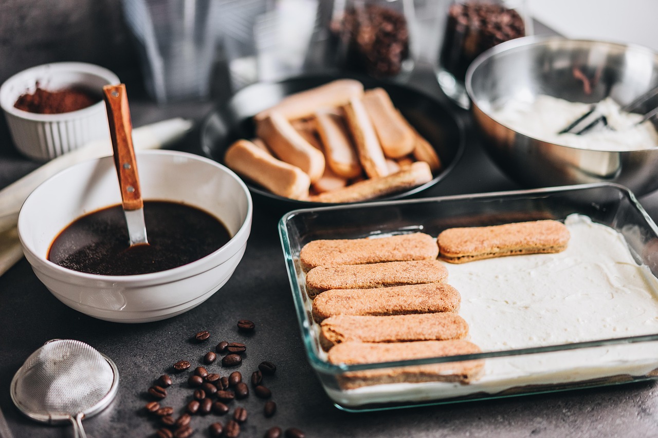 The Definitive Guide to Gluten-Free Ladyfingers (Savoiardi): Brands, Recipes, and Tiramisu Perfection in 2025