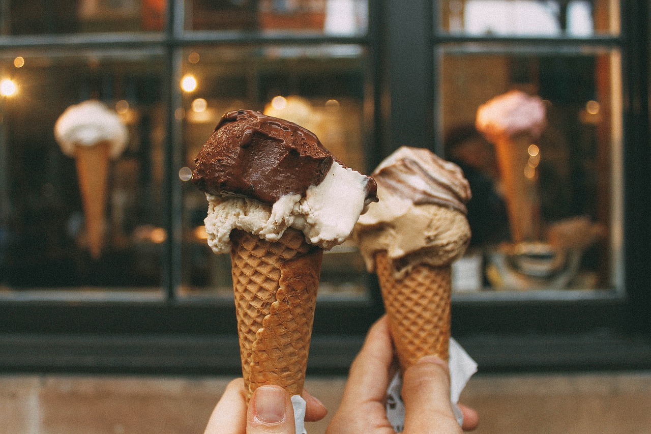 The Definitive Guide to Gluten Free Vanilla Ice Cream Brands, Safety, and Recipes for 2025