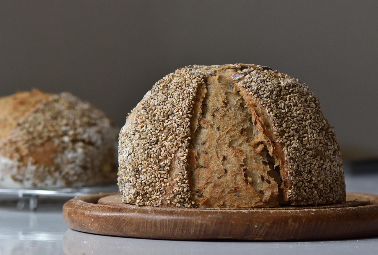 The Ultimate Guide to Grain-Free Bread: Recipes, Brands, and Nutritional Facts for 2025